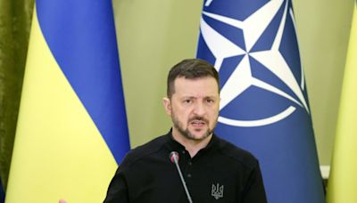 Zelensky moves to court European leaders in drive for military aid