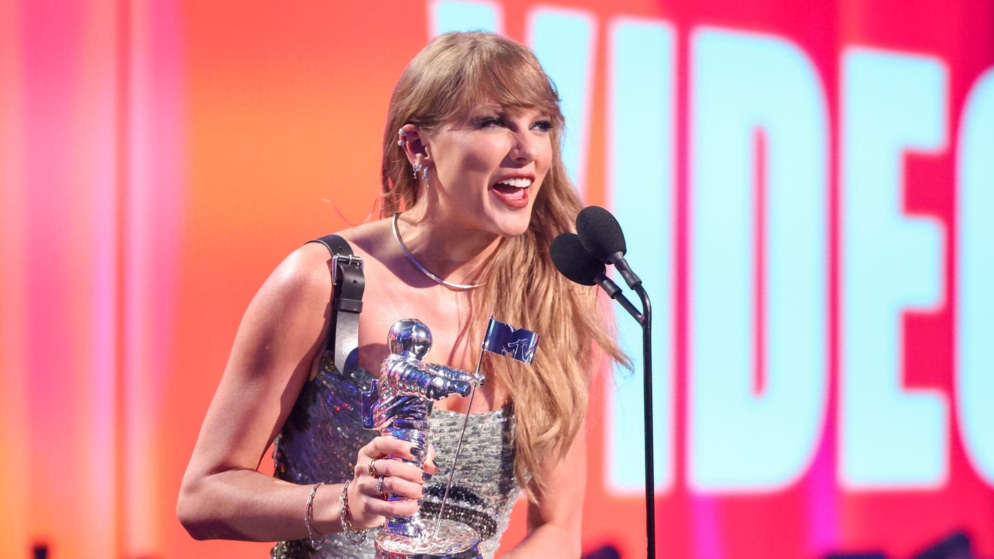 Taylor Swift Ties With Beyoncé for Most VMA Wins Ever