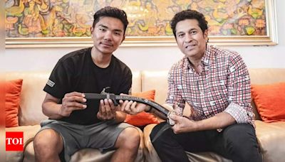 Teen mountaineer Nima Sherpa relishes meet with Sachin Tendulkar | Off the field News - Times of India