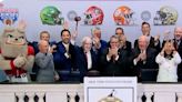 Stock market closes up on a day when Vince Dooley and UGA officials ring closing bell