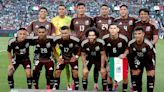 Grito homofóbico, invasión y pelea en las gradas durante el México vs Uruguay