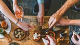 Apéro facile et healthy : la recette de crackers patate douce et feta d’une diététicienne