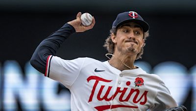 Twins grab big lead, then hold on to beat Royals 6-5