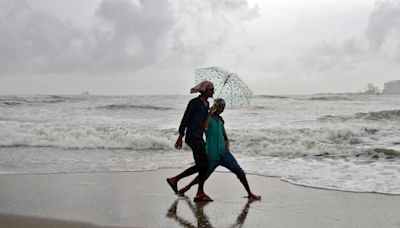 India's critical monsoon rains hit mainland early