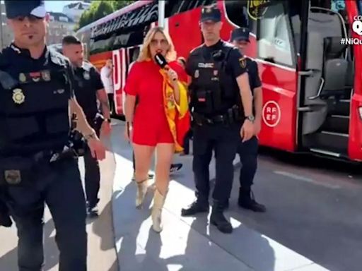 Marta Riesco, detenida por la Policía en la celebración de la Roja: 'Está complicada la cosa'