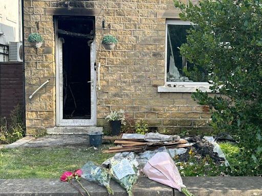 Girl and woman die after 'suspicious' house fire