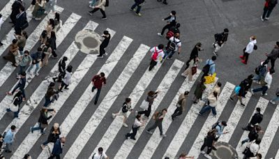 Hong Kong, Shanghai soar on China stimulus, strong yen batters Tokyo