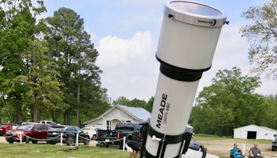 Shreveport engineer named "On Site Astronomer" during Clarksville eclipse celebration