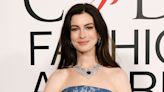 Why Anne Hathaway Says Kissing Actors in Chemistry Tests Was So "Gross" - E! Online