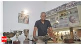 ‘Iron Man’, ‘Gutsy’, ‘Father figure’: Cricket fraternity mourns Anshuman Gaekwad’s demise | Cricket News - Times of India