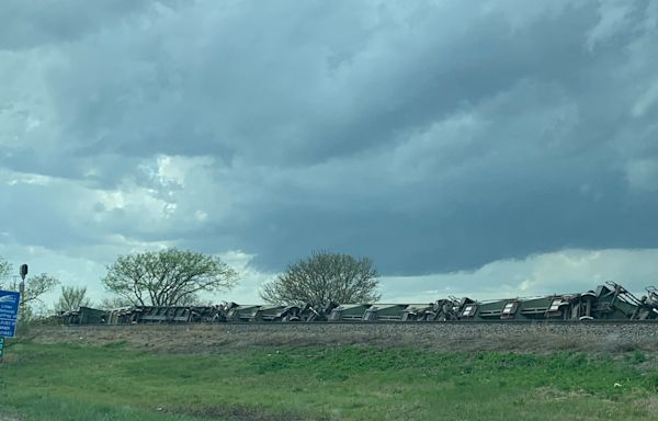 'Hold on': Watch as train is caught in path of Nebraska EF-3 tornado