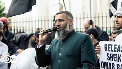 UK Islamist preacher Anjem Choudary handed life sentence – DW – 07/30/2024