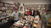 Dos socios abren una librería en el casco antiguo de Xàtiva