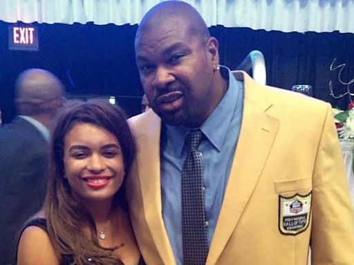 Larry Allen's Daughter Is 'in Complete Shock' After Former Cowboys Star Dies Suddenly on Family Vacation