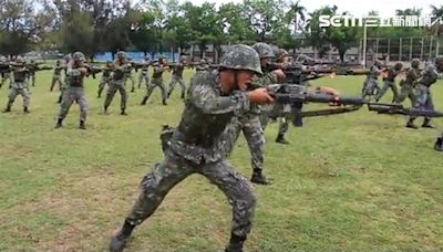 陸軍上尉高雄搭機飛澎湖⋯手提行李驚見「機槍子彈」！第八軍團回應了