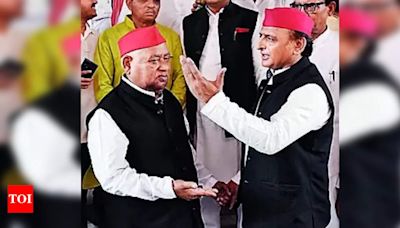 Akhilesh Yadav criticizes government for failing to uphold zero tolerance on crime claims | Lucknow News - Times of India