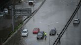 Las intensas lluvias provocan inundaciones repentinas en Nueva York e interrupciones de servicios