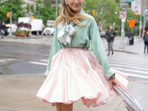 Sarah Jessica Parker Just Gave Us The Chicest ‘And Just Like That’ Season 3 Update