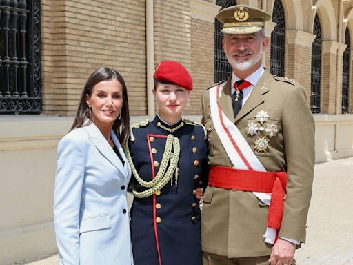 La Princesa Leonor se reencuentra con sus padres en la jura del Rey Felipe VI: la foto del momento