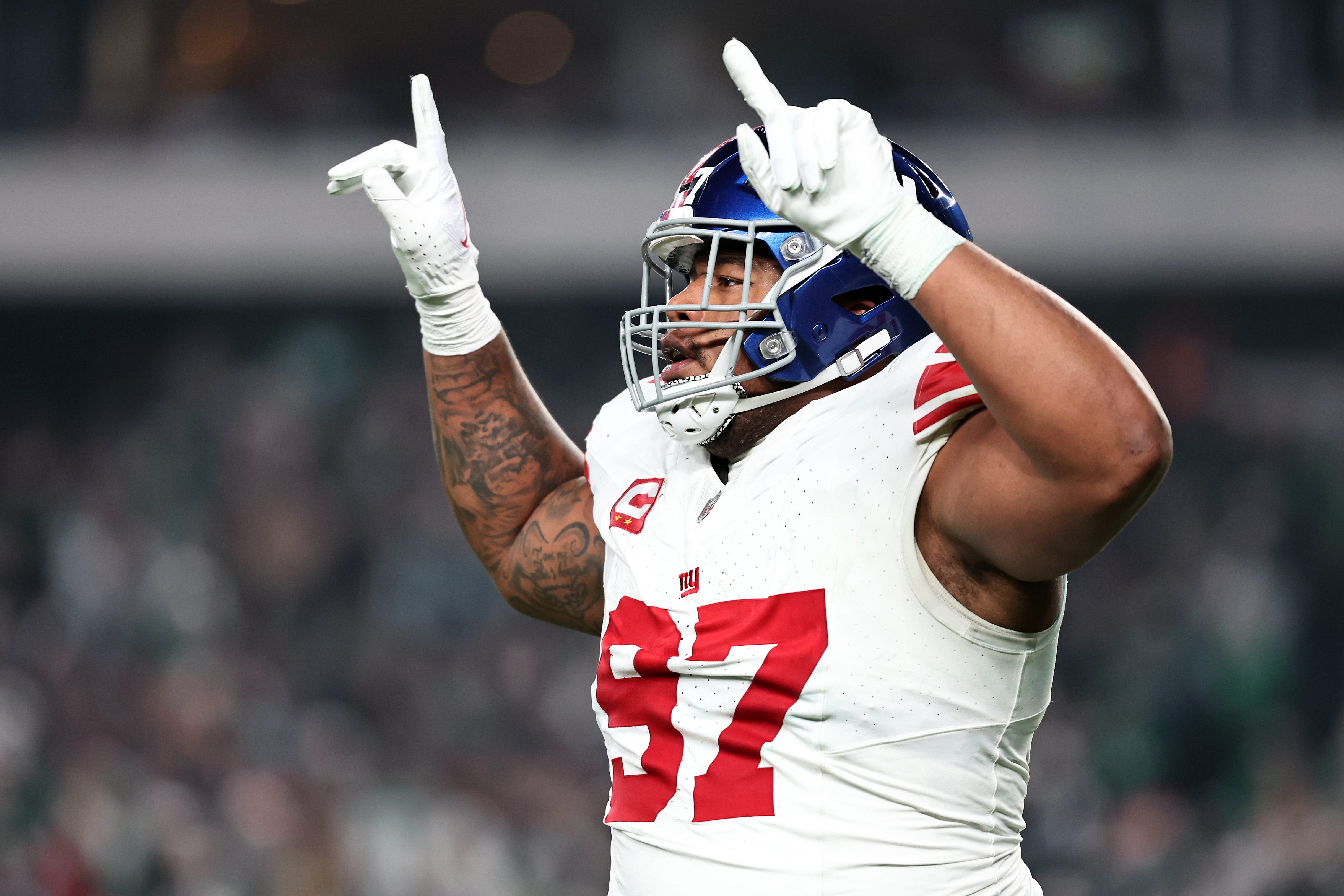 Watch: Giants' Dexter Lawrence destroys Lions' Frank Ragnow