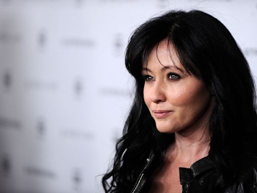 Shannen Doherty, ‘Beverly Hills, 90210’ star, dies at 53