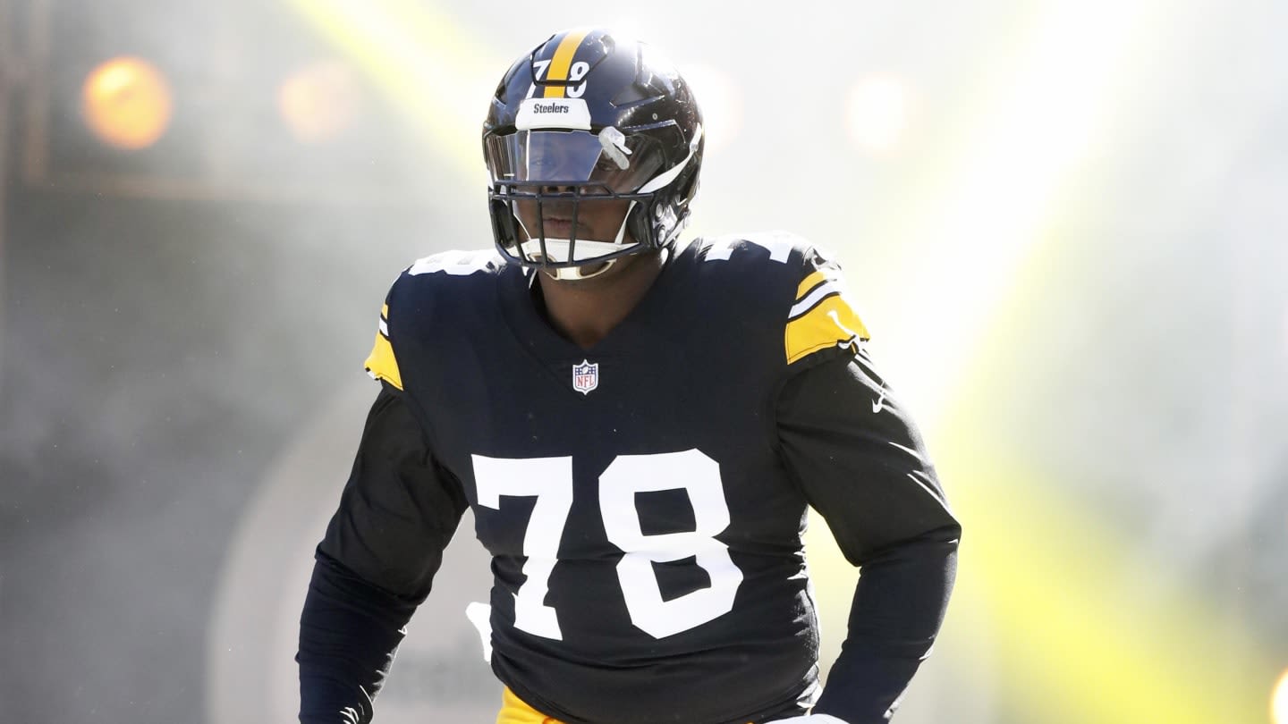 Broncos Move Marks End for Steelers OL