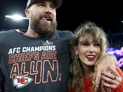 Taylor Swift 'apoya mucho' el debut como actor de Travis Kelce