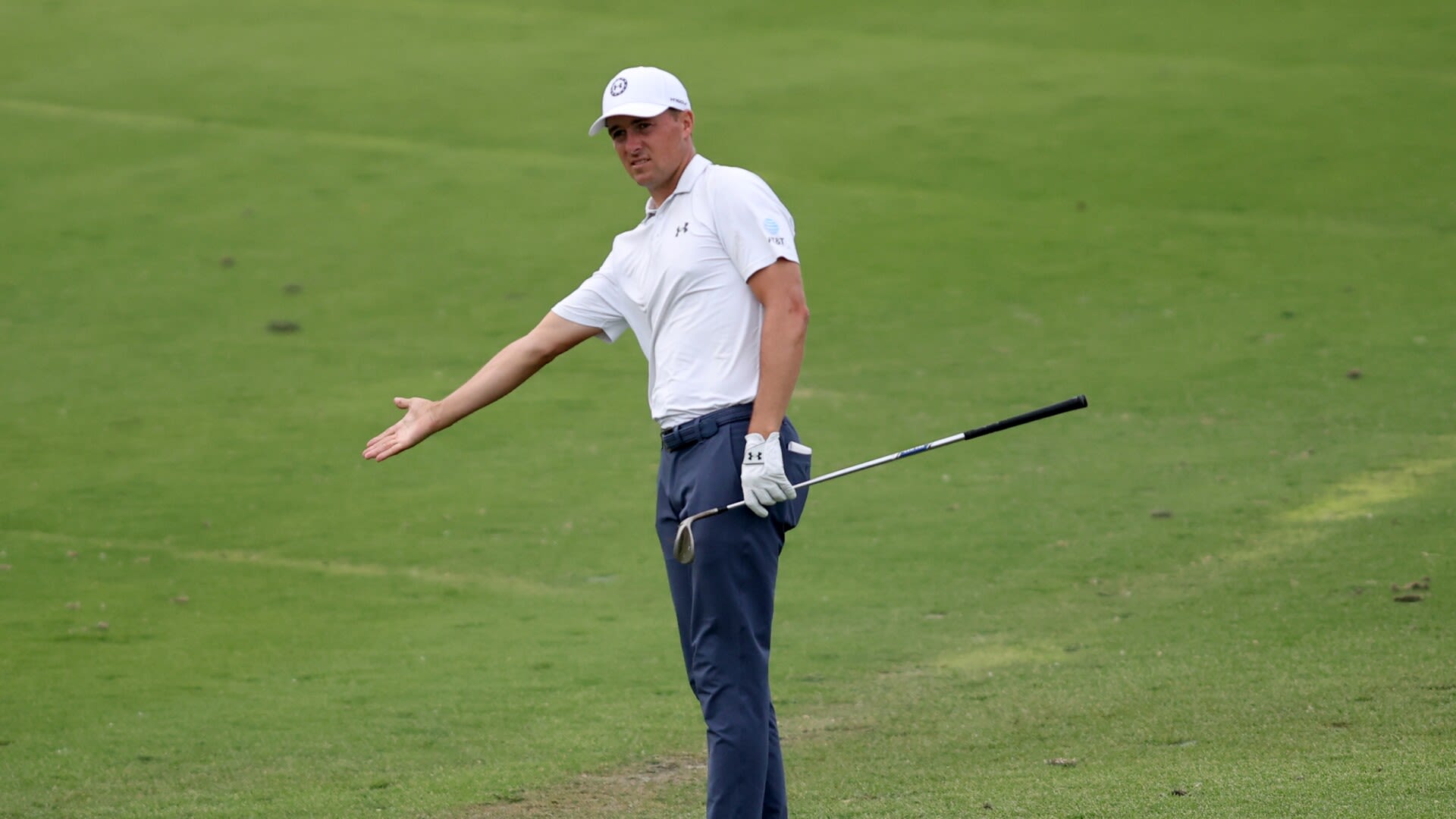 Bounce off spectator's elbow doesn't help Jordan Spieth make Byron Nelson cut