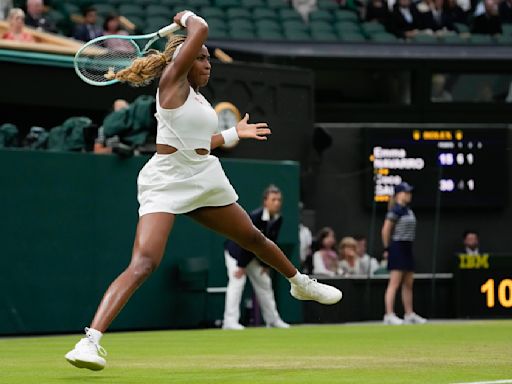 Coco Gauff can't get a new game plan at Wimbledon and loses to Emma Navarro