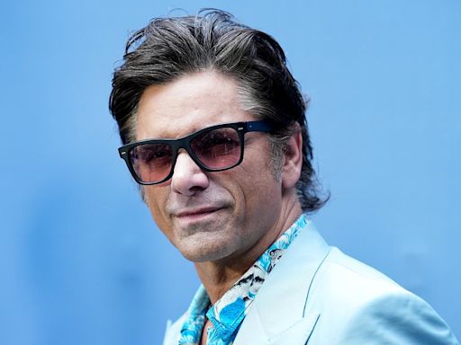 John Stamos says he probably 'wouldn't be here' without his therapist