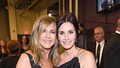 Jennifer Aniston Brings Courteney Cox to Tears With Birthday Tribute