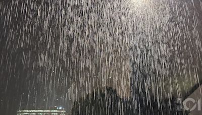 天文台今早一度發黃雨警告 高空反氣旋漸強未來兩三日天色較明朗