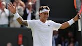 El argentino Francisco Comesaña y un histórico batacazo en Wimbledon: venció a Rublev