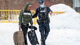 “Te arrestan, pero te ayudan a cargar las maletas”: cómo Canadá acoge a los refugiados y en qué se diferencia de lo que pasa en EE.UU.