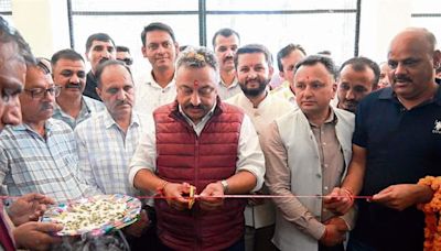 Shimla: Education Minister Rohit Thakur opens Jhadag-Nakradi school building