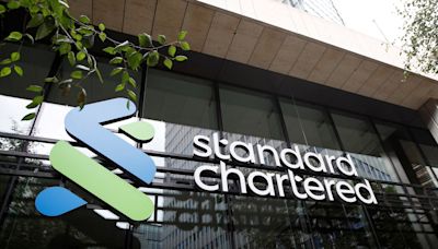 Standard Chartered boosts private bank team with 14 new hires