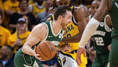 Bucks’ Pat Connaughton Seemingly Unfazed by Patrick Beverley Drama