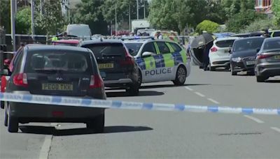 英國小鎮驚傳17歲少年持刀闖學校活動 2童死亡、11傷