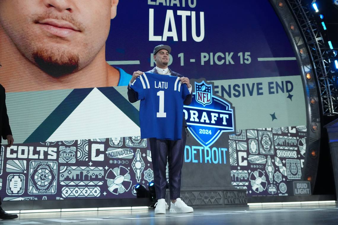 Indianapolis Colts select Jesuit High School’s Laiatu Latu with No. 15 pick in NFL Draft
