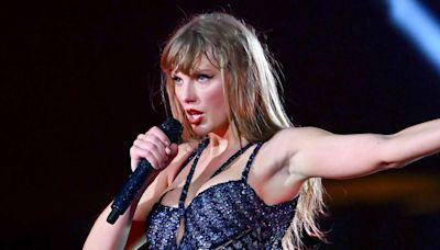 Taylor Swift Treats Eras Tour Crowd to 4 'Favorite Songs' to Honor 113th Show: 'That's My Favorite Number'