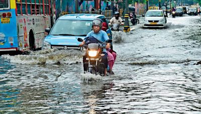 Mumbai mess, Delhi dismal!