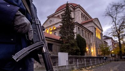 Detienen al hombre que decía ir armado con una rehén en un edificio de Hamburgo | El Universal