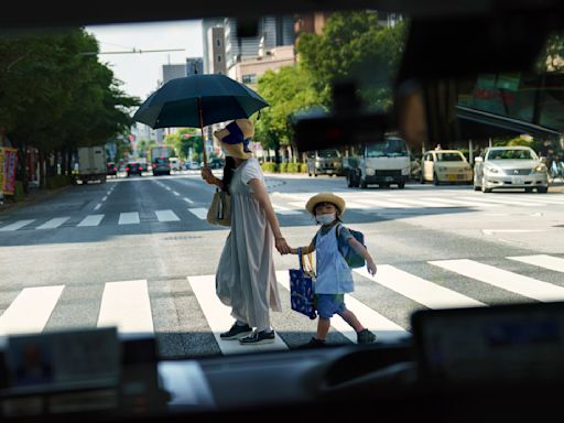 Índice de natalidad de Japón cae a un mínimo histórico; también disminuye el número de bodas