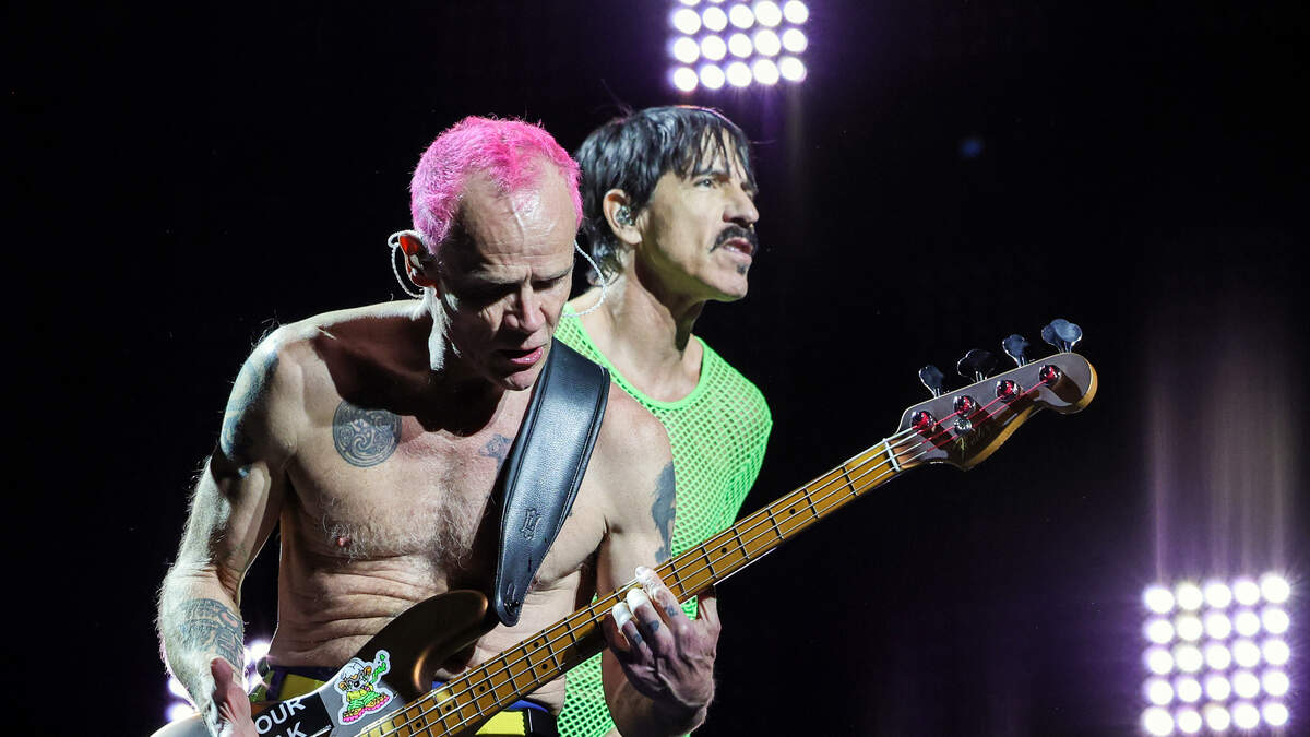 Music: RHCP Announce 25th Anniversary "Californication" Vinyl | 94.5 The Buzz | The Rod Ryan Show