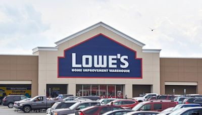 Lowe's (LOW) Stock Dips 10% in 3 Months: Will it Rebound?