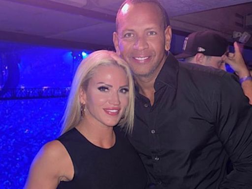 ¡Alex Rodriguez y su novia viven en plena luna de miel en sus vacaciones!