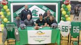 Fallon's Reeder signs for Feather River football