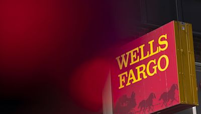 Wells Fargo Slumps as Higher-Than-Expected Costs Crimp Results