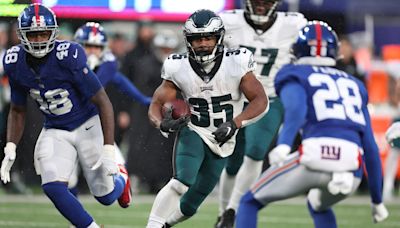 After six seasons with Eagles, Giant killer Boston Scott signs with Rams