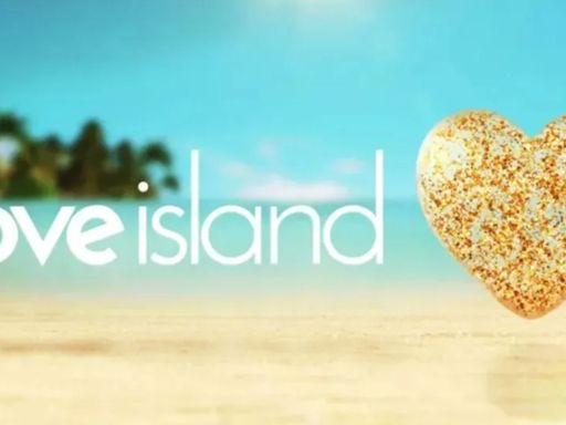 Love Island fans 'spot secret romance’ between stars who AREN’T coupled up